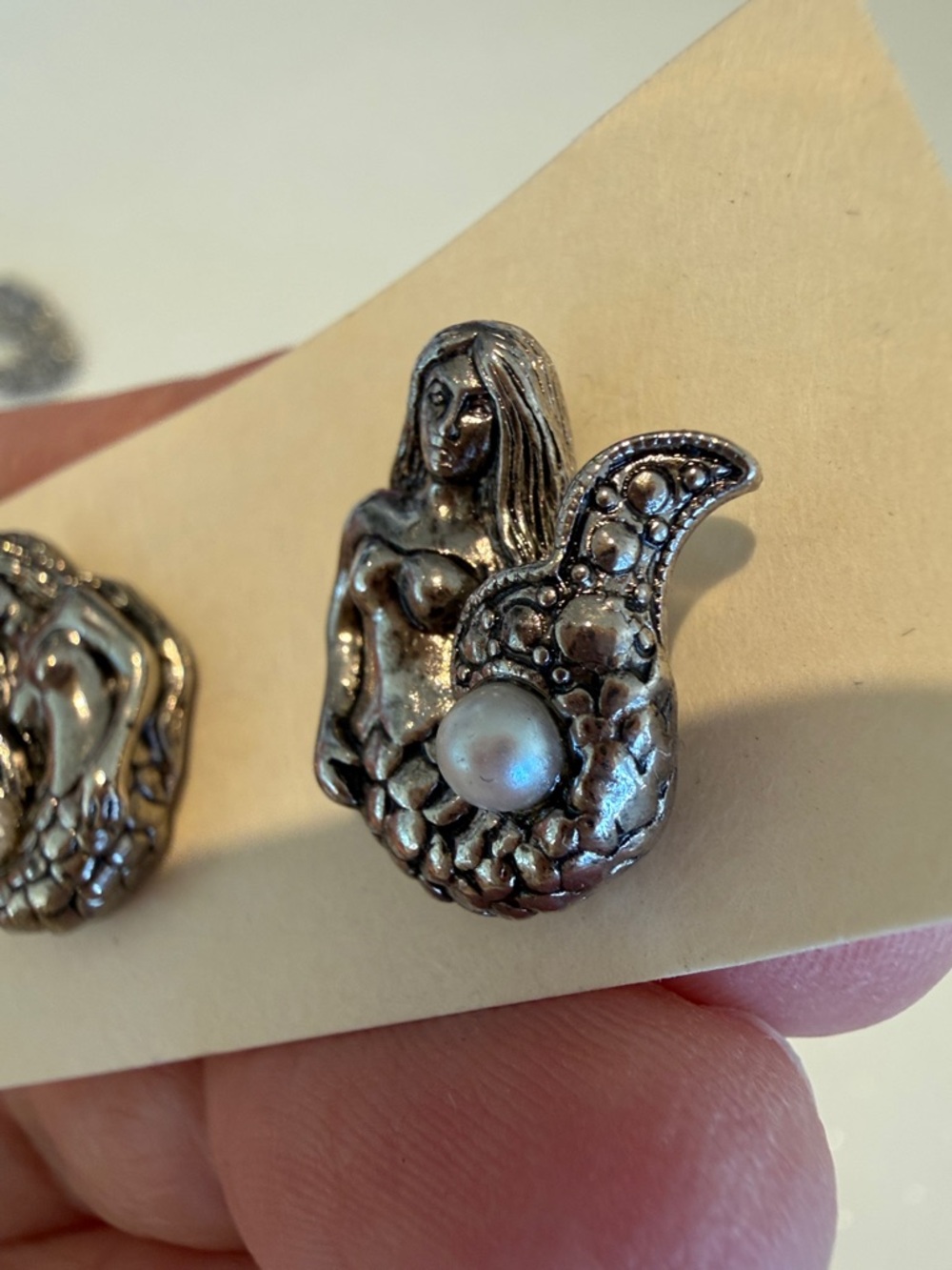 Avon Mermaid Pearl Stud Earrings - Picture 8 of 12